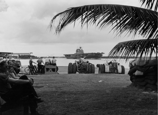 WWII - Midway, Hornet entering PH 26 May 42 T2